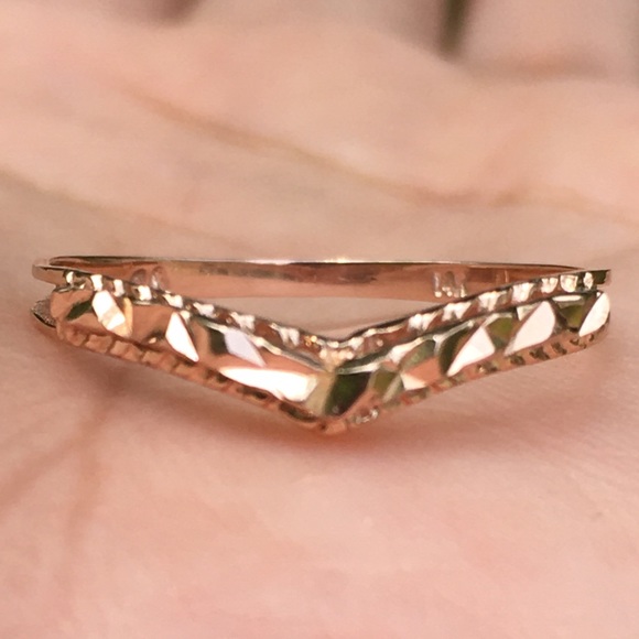Jewelry - 14k Solid Rose Gold Textured V Style Band Ring